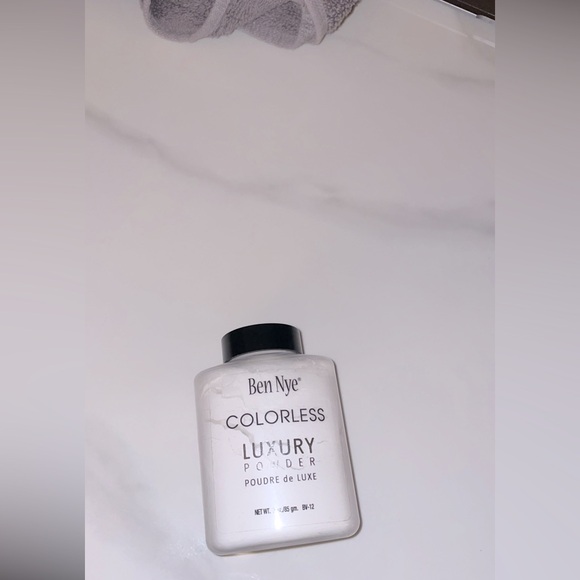 Ben Nye Colorless Luxury Powder 3 oz. - Picture 1 of 3